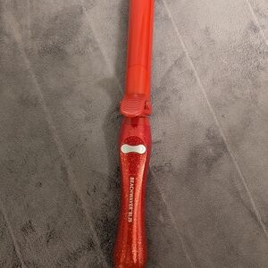 Beachwaver Red Curling Iron